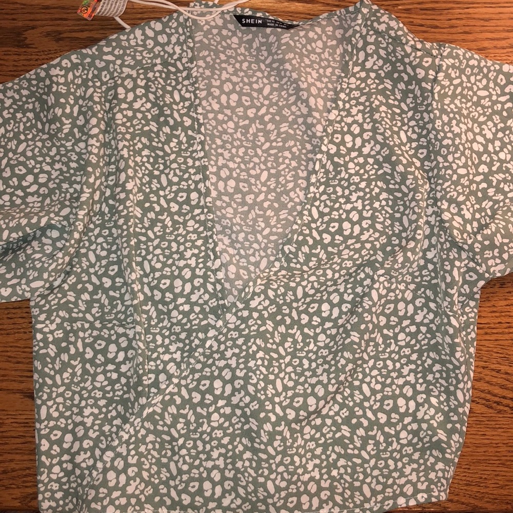 wrap top - Picture 3 of 4